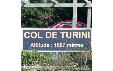 ça y est le col de turini est fait . je descends à Menton
 j'avais oublié le col du Castillon moins long 6km sous un soleil trop présent à mon goût .j'ai bcp apprécié mon bain de mer à Menton .
la canicule est présente ici dans le sud plus de 32° la journée et 26 la nuit. je voudrais un peu de fraicheur bretonne 😀